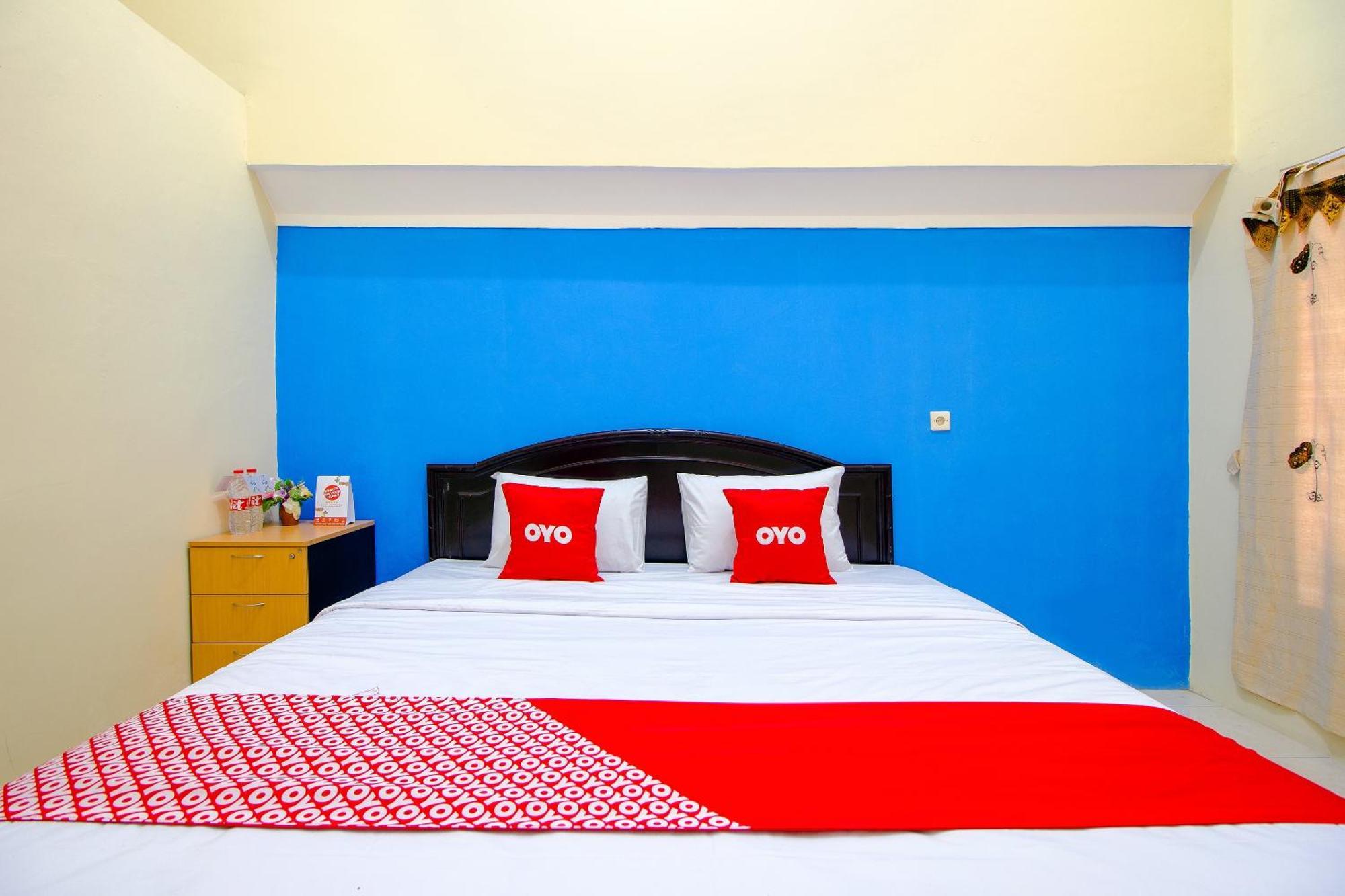 Oyo Life 1643 Grand Monica Hotel Maguwo Bagian luar foto
