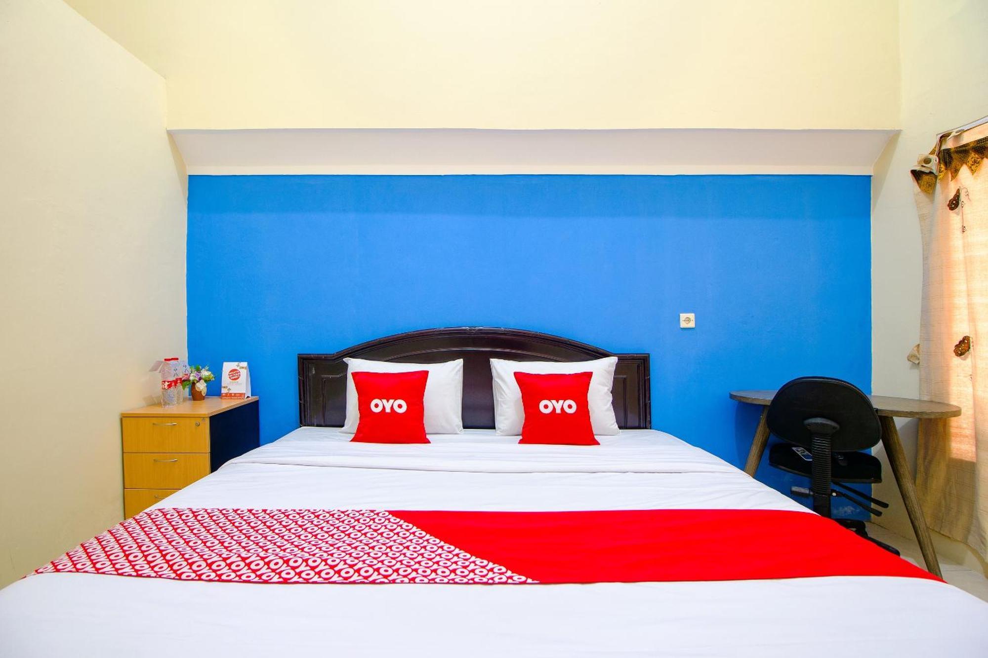 Oyo Life 1643 Grand Monica Hotel Maguwo Bagian luar foto